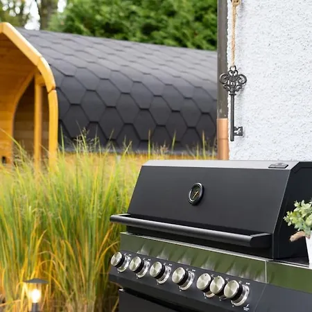 בית נופש Exklusives Am Waldrand Mit Whirlpool Und Sauna *