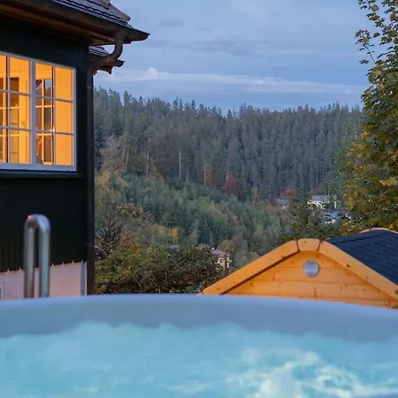 Exklusives Am Waldrand Mit Whirlpool Und Sauna