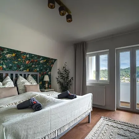 Exklusives Am Waldrand Mit Whirlpool Und Sauna