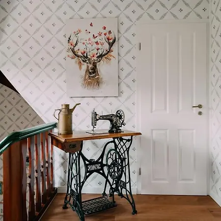 בית נופש Exklusives Am Waldrand Mit Whirlpool Und Sauna סכונאץ'