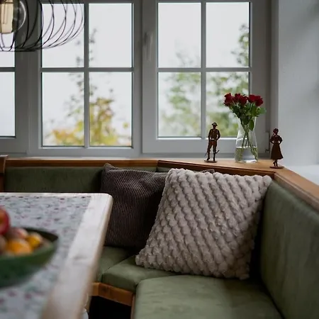 Exklusives Am Waldrand Mit Whirlpool Und Sauna