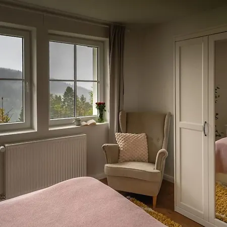 Exklusives Am Waldrand Mit Whirlpool Und Sauna בית נופש סכונאץ'